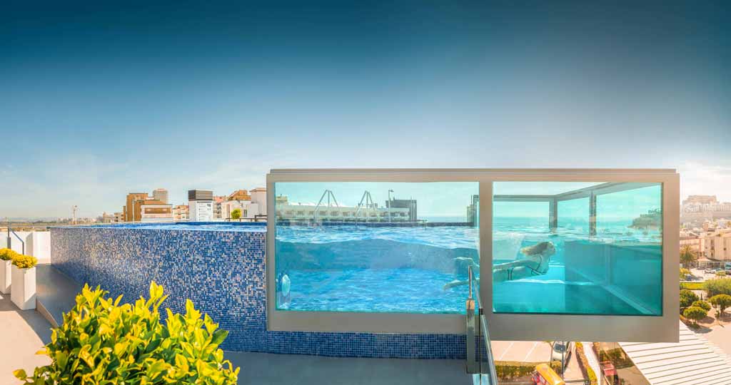 https://www.hotelrhdoncarlos.com/images/content/1/c2655_piscina-web-1.58.jpg